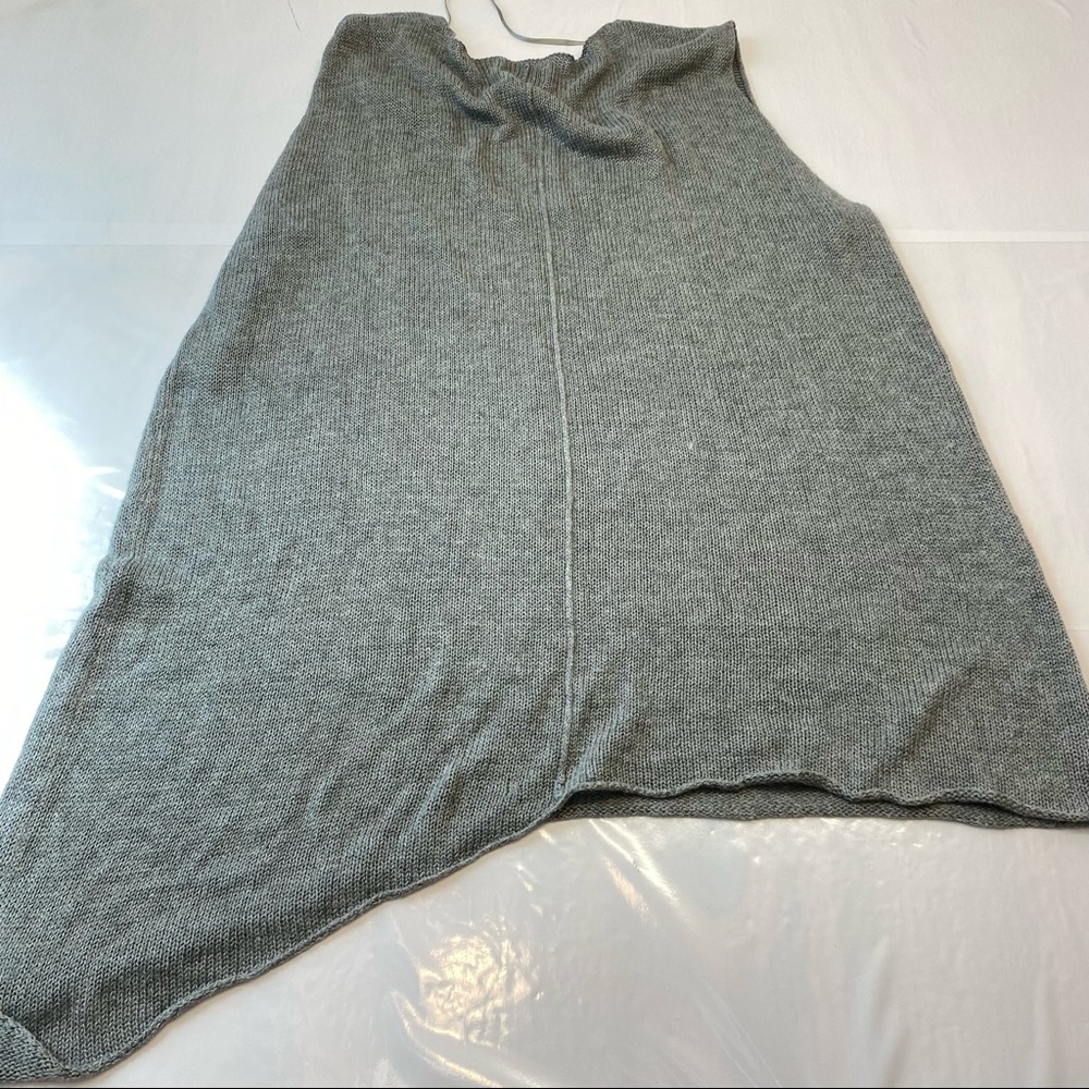 Cantoo asymmetrical Gray Cotton / Viscose Blend Knit Sleeveless Sweater Medium - Picture 9 of 15